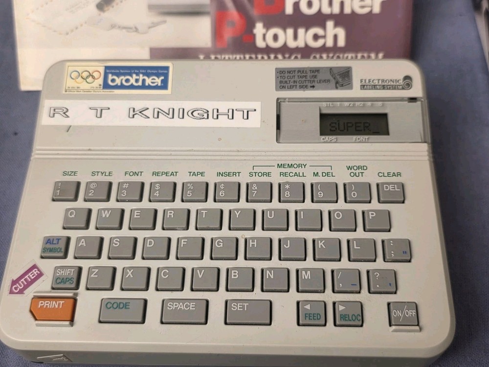 Brother P-Touch III Electronic Labeling System Model PT-10