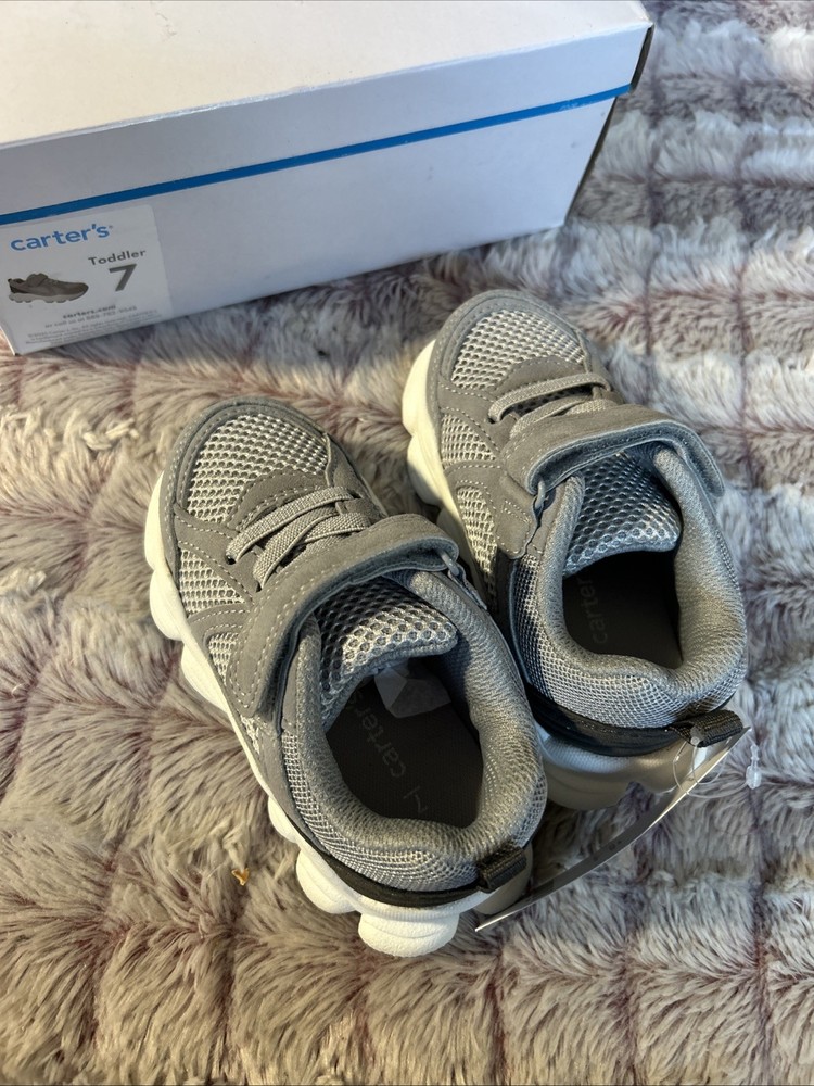 Carter’s Boy Gray Sneakers Size 7. New
