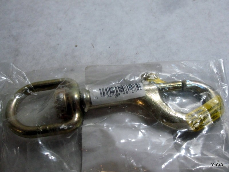 KLEIN TOOLS 470 Swivel Hook with Plunger Latch