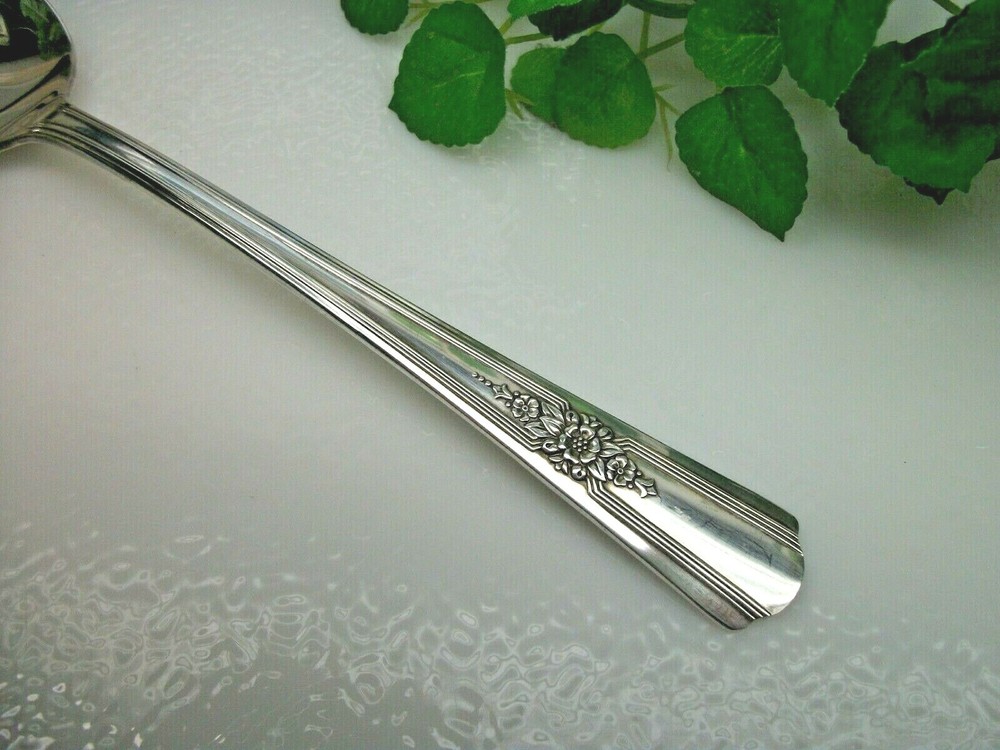 International Desire ROYAL PAGEANT Silverplate Solid Serving Spoon 1940