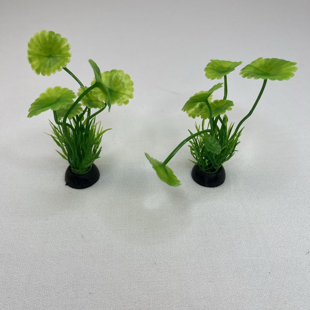 2 PC Xunyee Plastic Aquarium Plants