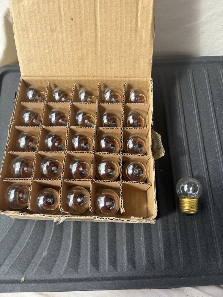 7.5w Clear Old School Light Bulbs BOX of 25-7 & 1/2 Watt Sign Night String E26