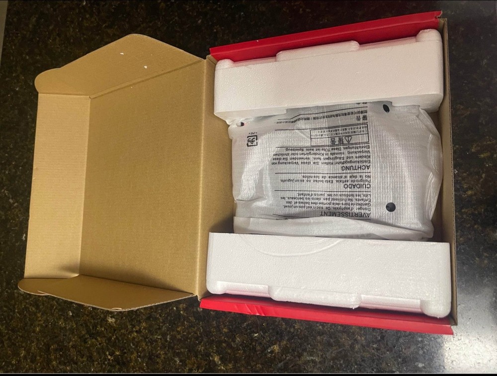 Akai Professional MPD 218 Black MIDI Controller