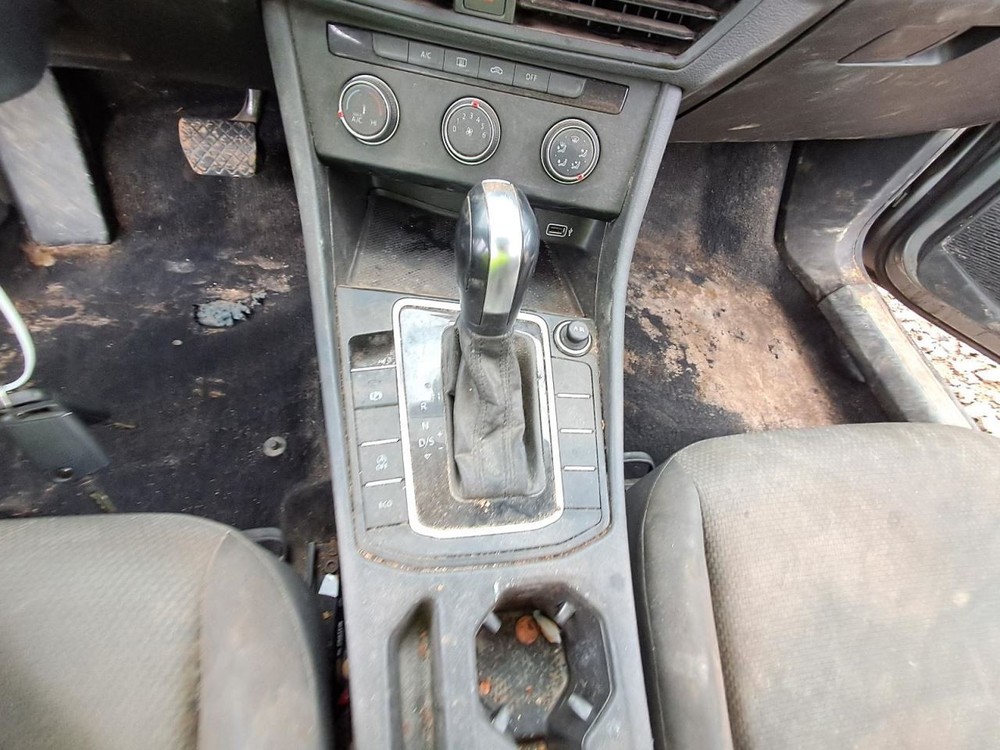 Console Front Floor Fits 19-21 JETTA 2656055