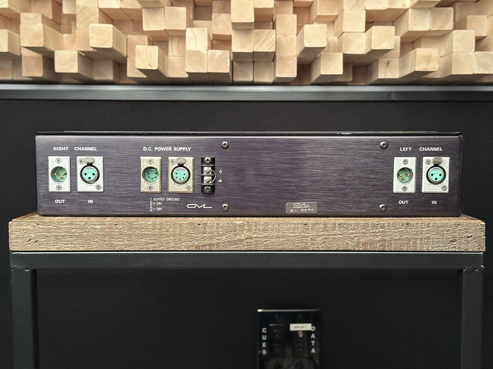 GML 8200 Series II 2-Channel Parametric Equalizer with Power Supply. GML8200