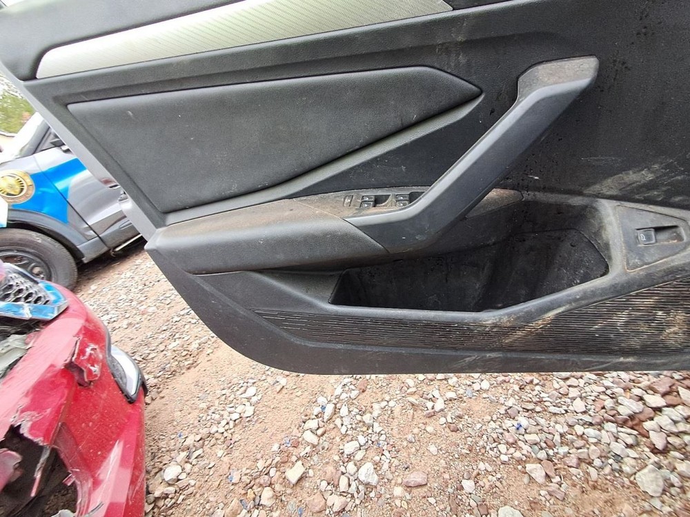 Console Front Floor Fits 19-21 JETTA 2656055