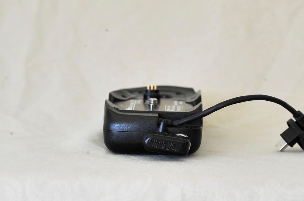 Nikon Wireless Transmitter WT-1A With BL-2 Battery Chamber Cover