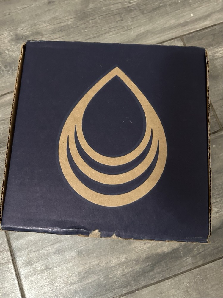 Brita Metro 6-Cup Water Filter Pitcher with SmartLight Filter Indicator - White