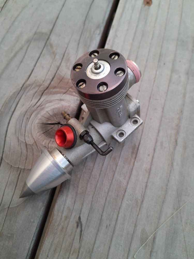 un used 2.5cc Airplane Model CL Engine Soviet good compression