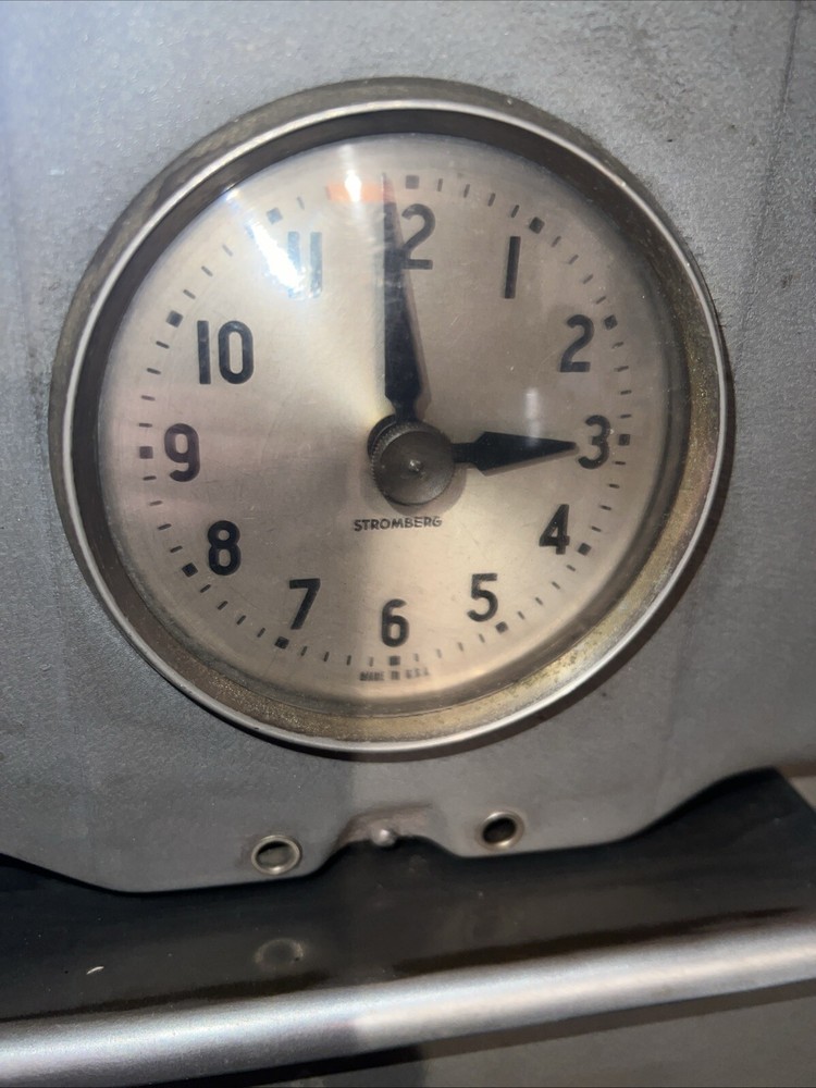 Vintage Stromberg Time clock With Keys WORKS