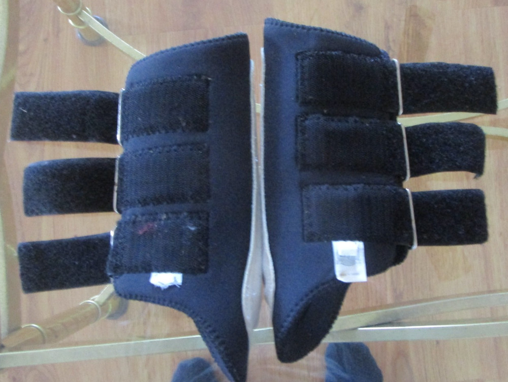 MEDIUM BLACK PERFORMERS 1ST CHOICE SPLINT BOOTS