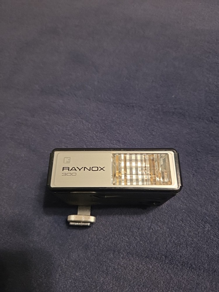 Raynox 300 Flash SEE