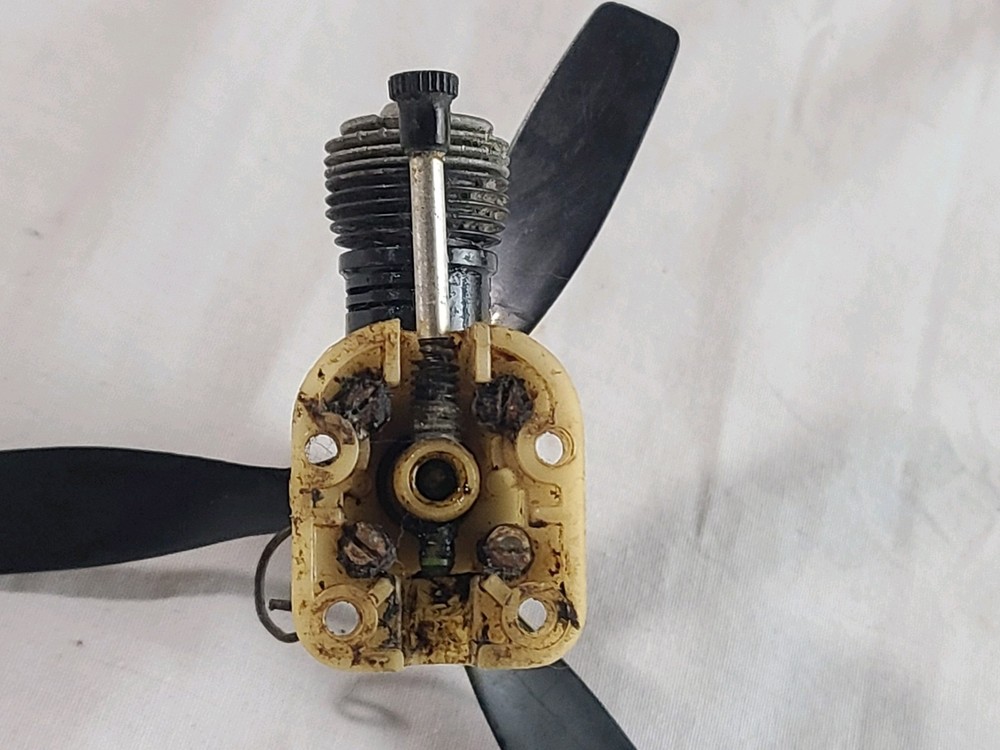 R/C Airplane Engine .049 - Working Condition
