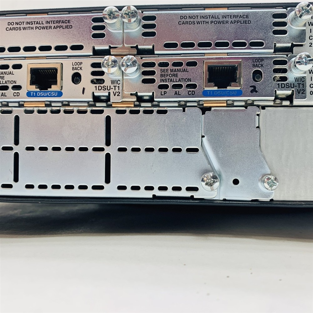 Cisco 2821 Integrated Services Router ISR 2821 VPN Security Network Router