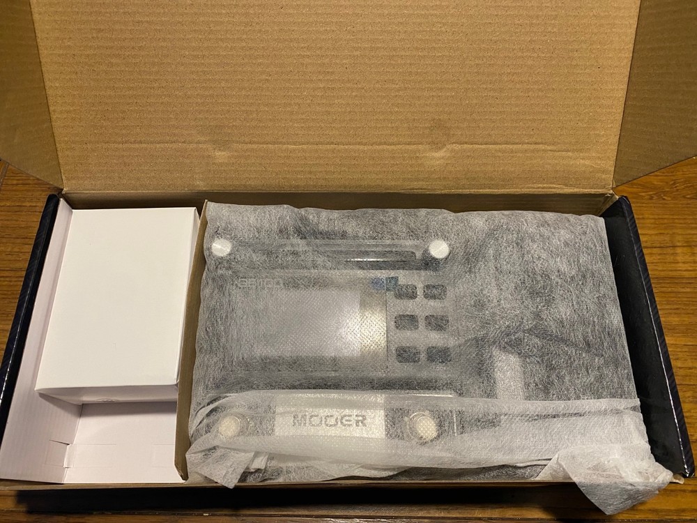 Mooer GE100 Digital Multi-Effects Guitar Pedal Processor 66 Effects