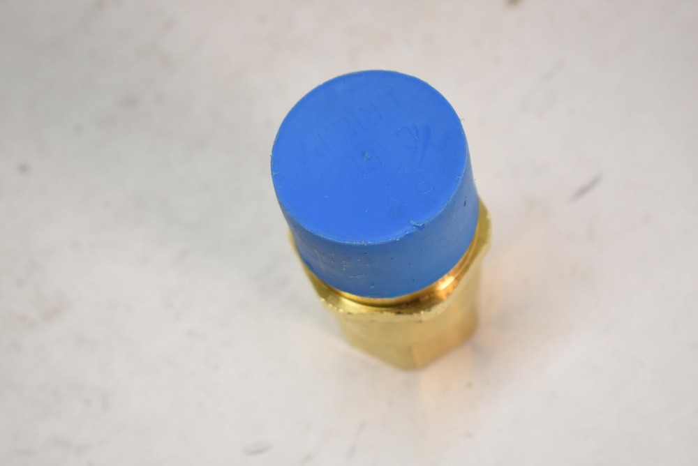 Dixon W6F6-B Brass Inline Check Valve 1-1/2" Female Threaded Hex Fitting