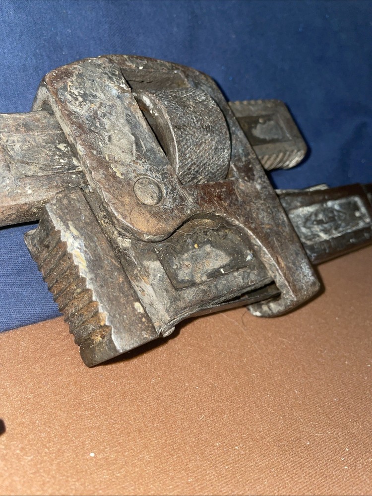 VINTAGE Walworth 24" Genuine Stillson Pipe Monkey Wrench Adjustable Working READ
