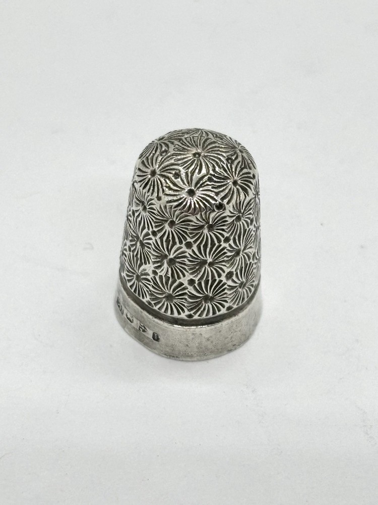 Antique Solid Silver Silver Charles Horner Thimble - 6g / Size 7