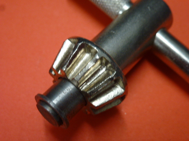 NOS! NEW MIRACLE SELF EJECTING CHUCK KEY, K30