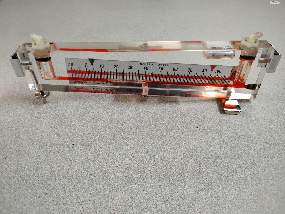 DWYER 100.5 Manometer