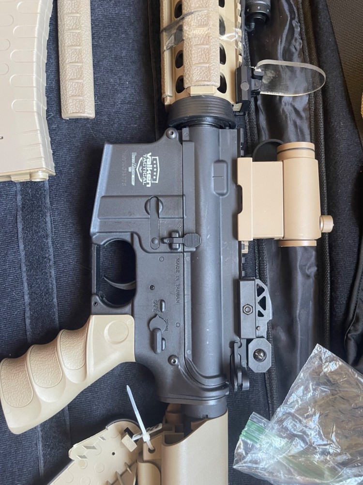 Airsoft gear/gun/Magazines