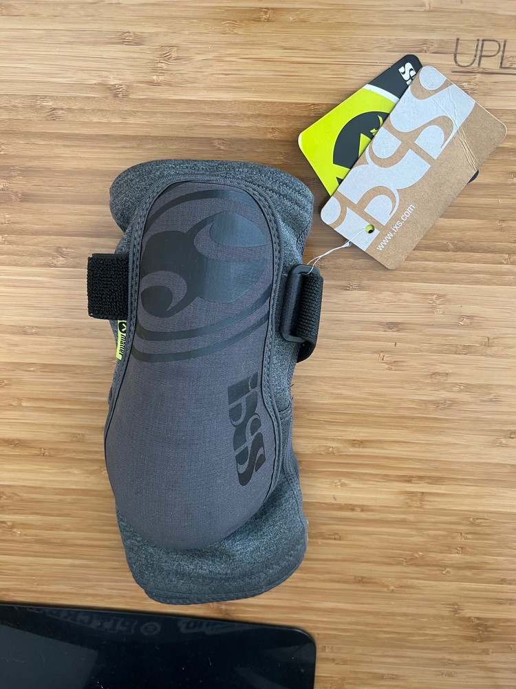 iXS Carve Evo+ Elbow Pads: Gray MD
