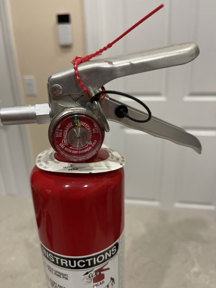 Amerex B417 Fire Extinguisher Read Description