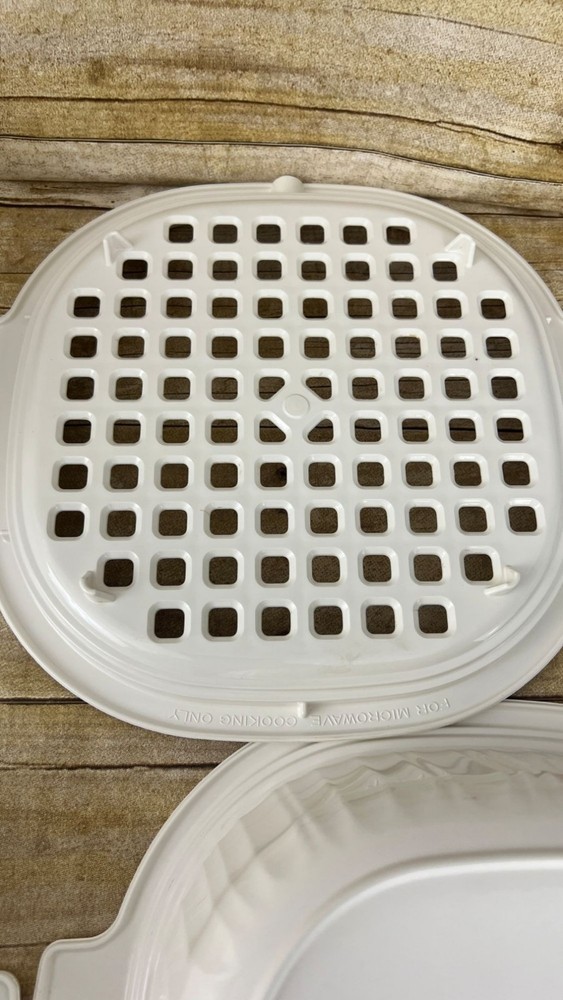 Rubbermaid Microwave Cookware 8 Piece Set Tan Space Saving Stackable Vintage