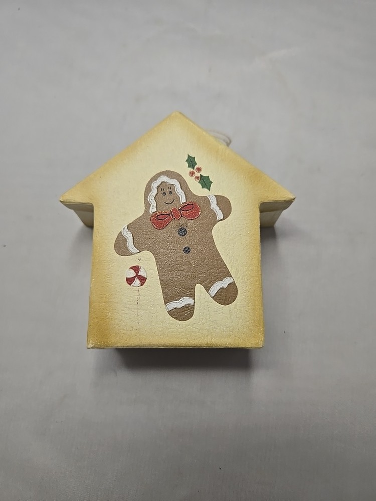 Gingerbread Gift Box