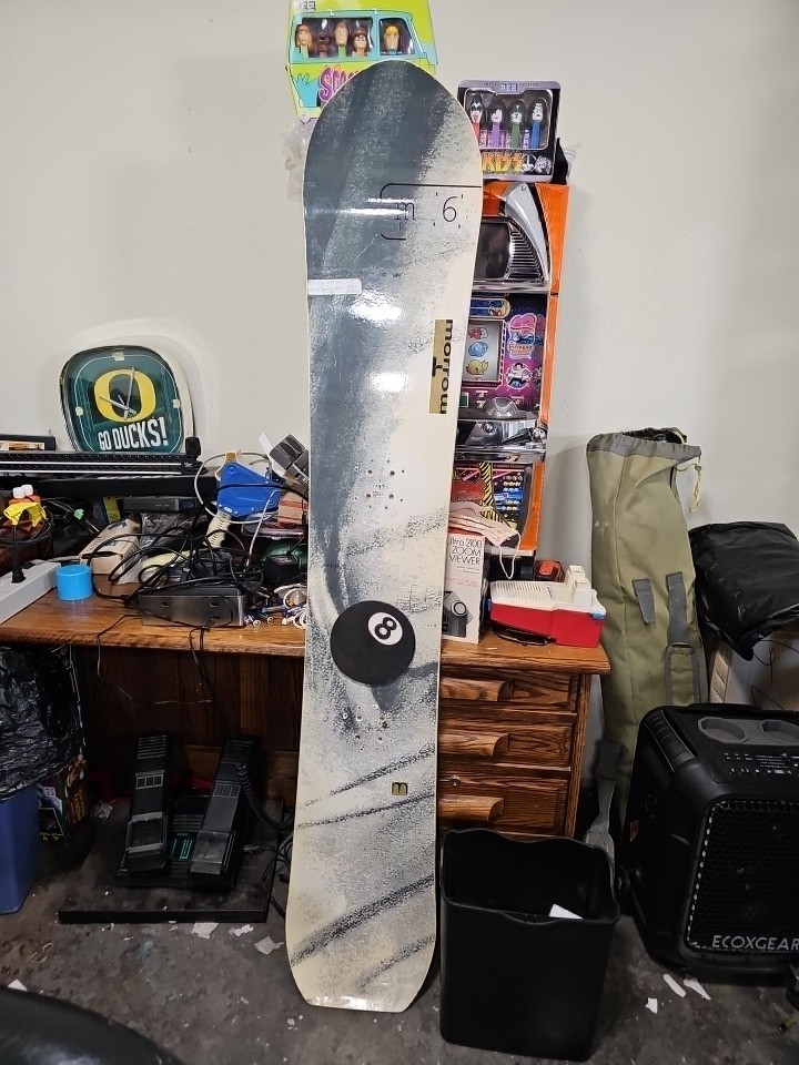 Morrow Snowboard 165cm. No Bindings