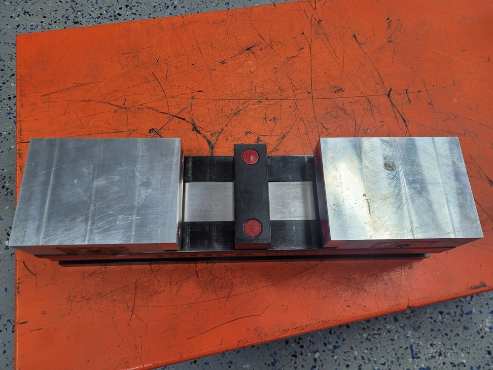 Chick Qwik Lok 4" Milling Vise with jaws