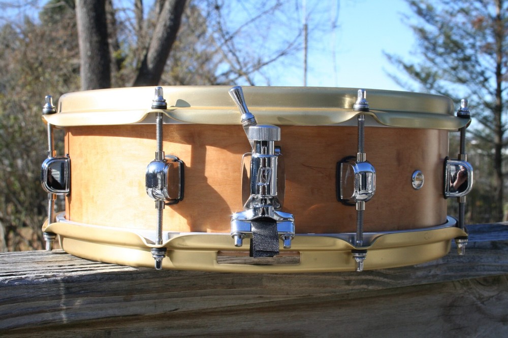 TAMA 4.5X14 MAPLE SNARE DRUM-STUNNING!