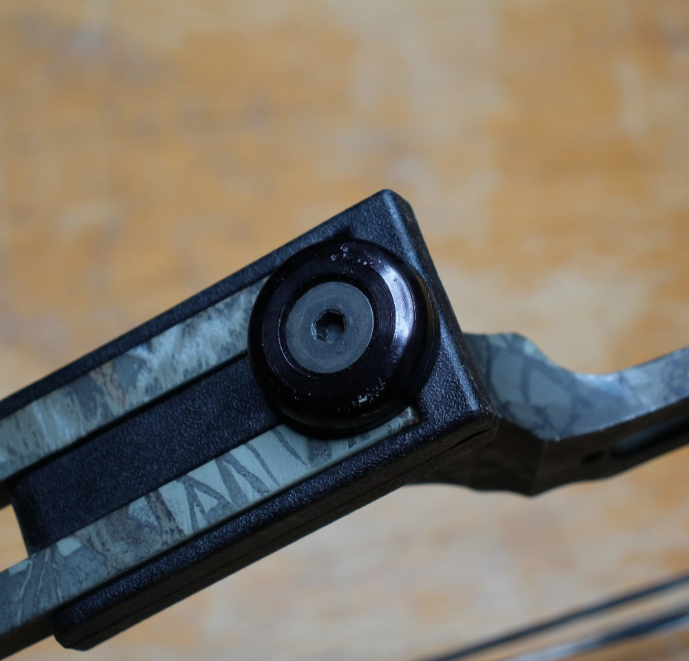 Genesis Mini Compound Bow Arrows Used