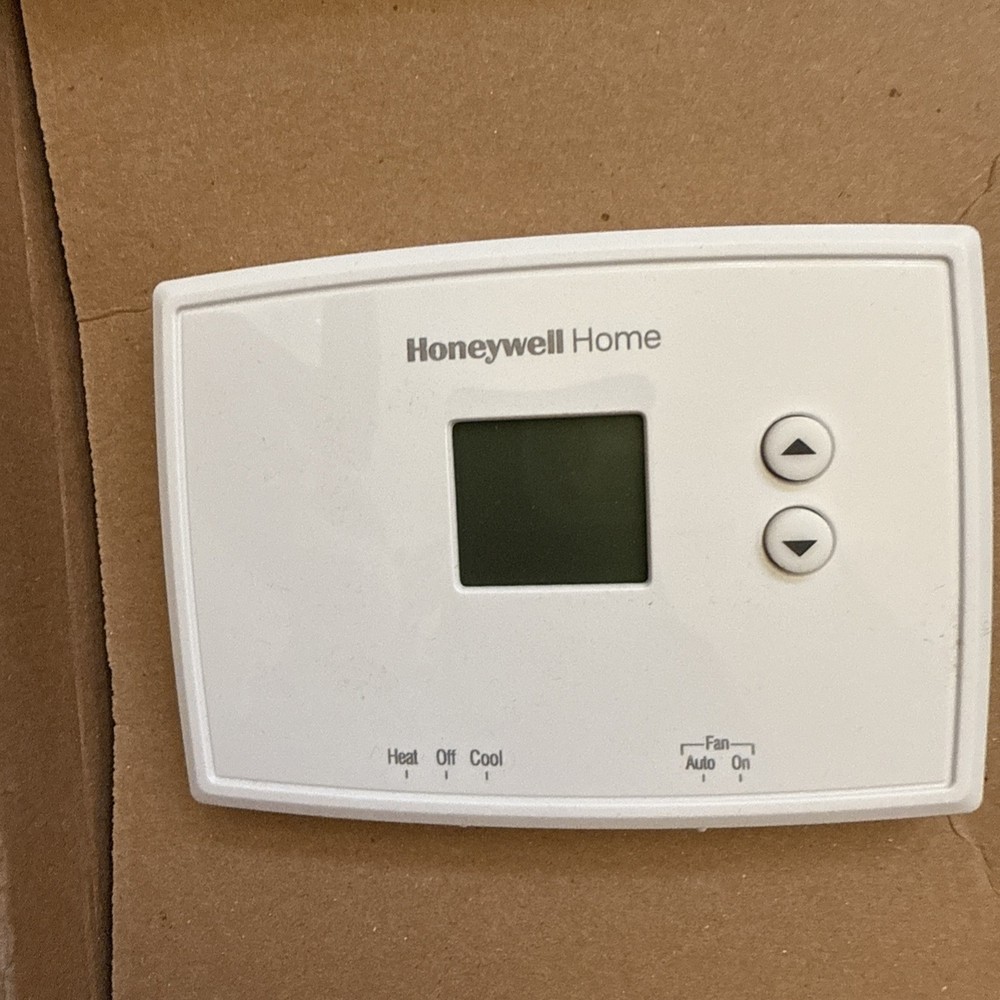 Honeywell RTH111B1024 Digital Non-Programmable Thermostat
