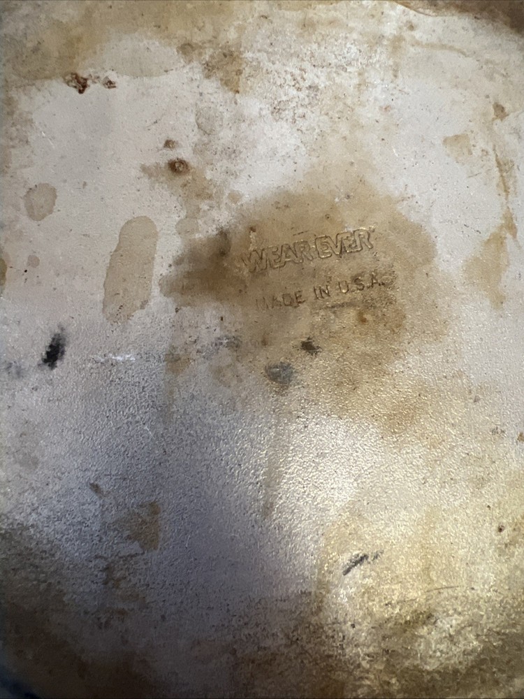 Wear Ever 10” Frying Pan