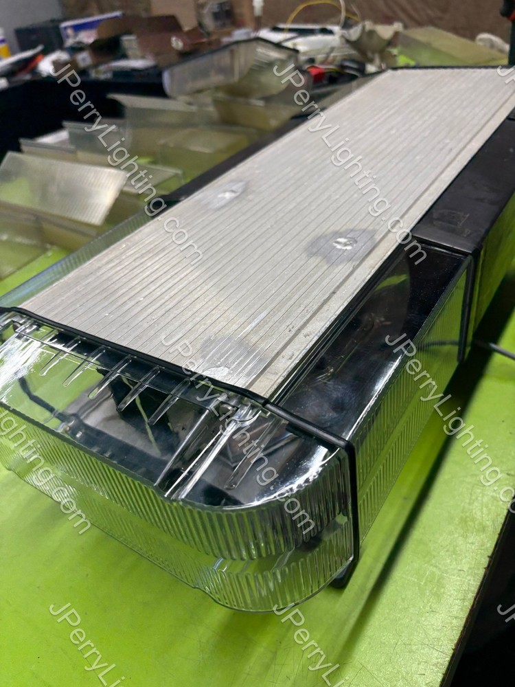 ONE Whelen Edge 9000 Mini BASIC Light Bar 26-28”