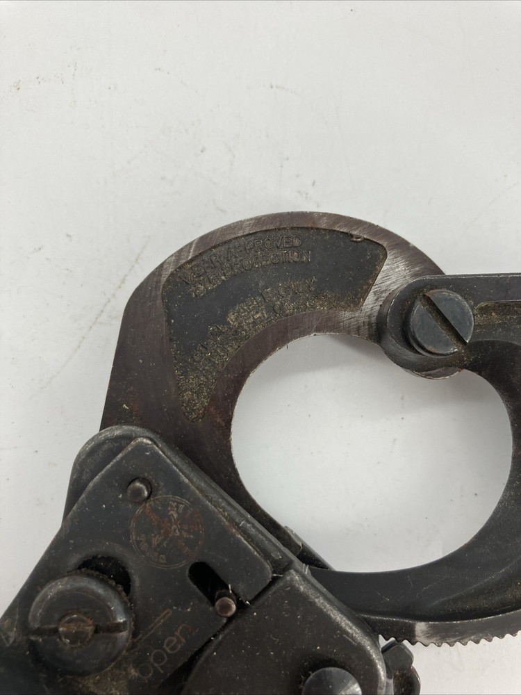 KLEIN TOOLS RATCHETING CABLE CUTTER #63060 - Made In Germany