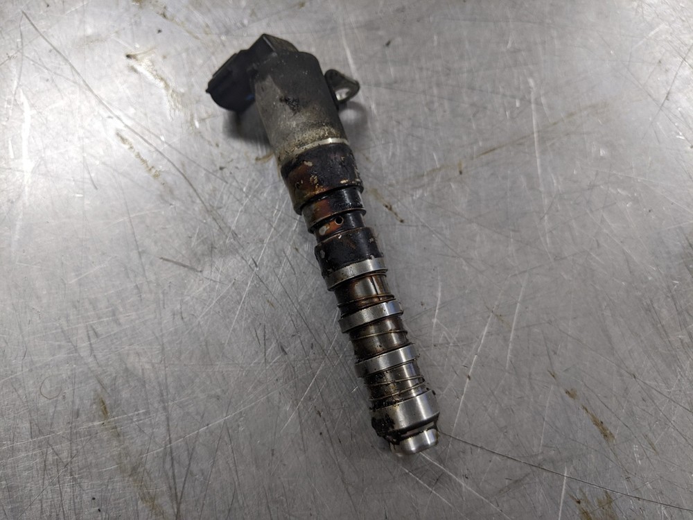 Variable Valve Timing Solenoid From 2012 Chevrolet Impala 3.6