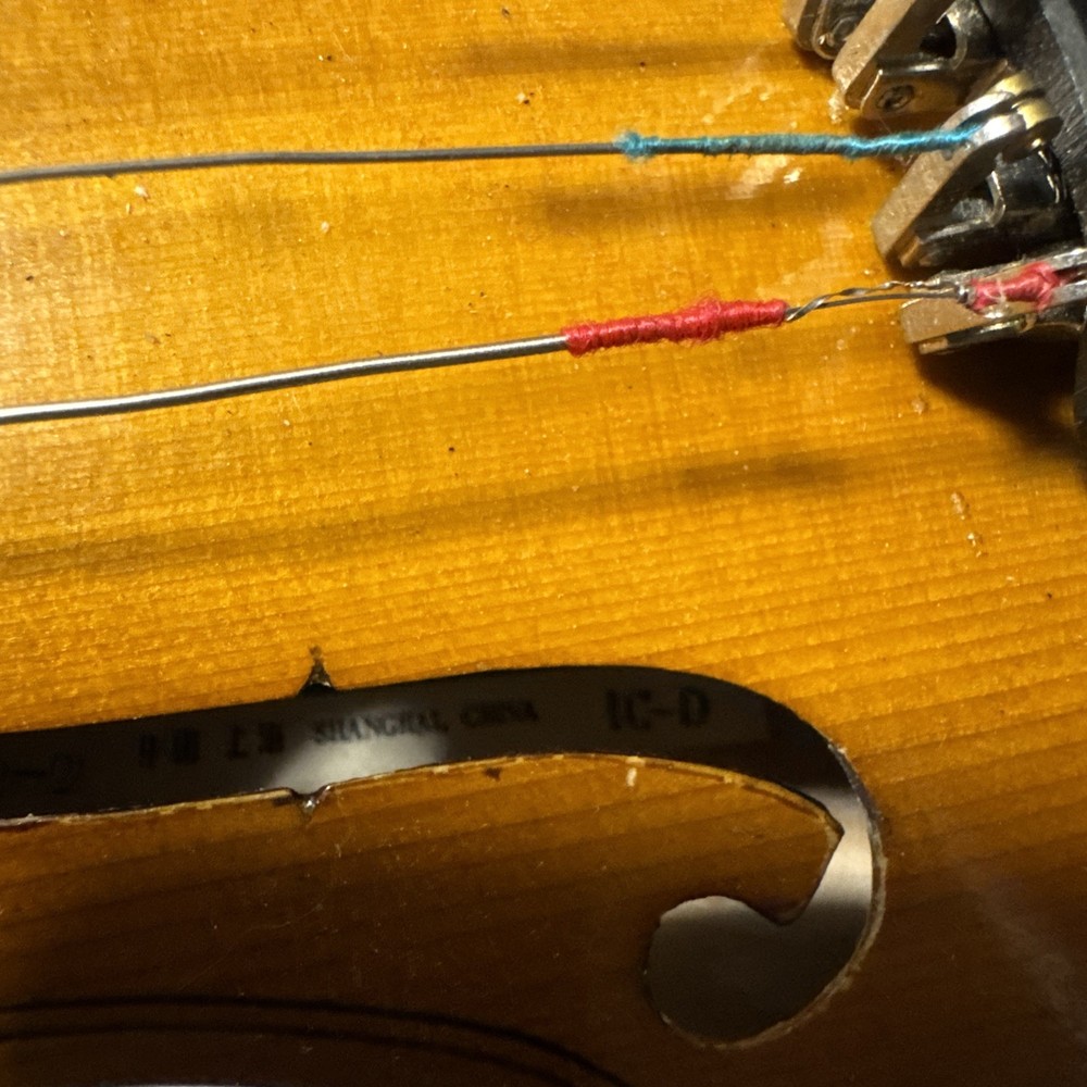 Lark Violin & Case. M5002-2