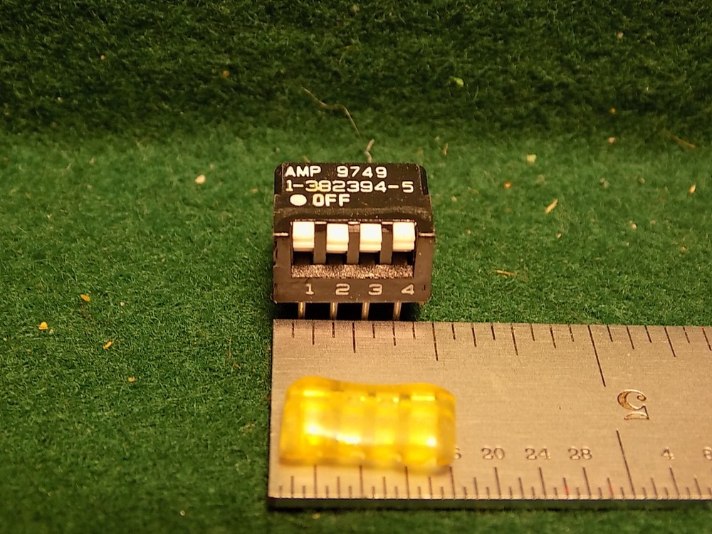 (1 PC) AMP 9849 1-382394-5 4 POLE DIP SWITCH NOS
