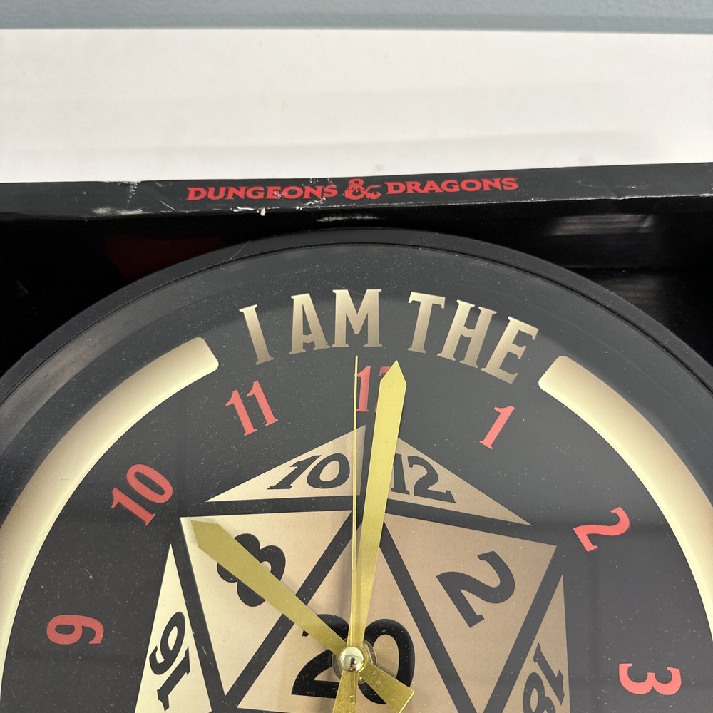 Dungeons & Dragons Dungeon Master Clock NEW Box distressed/light scratches frame