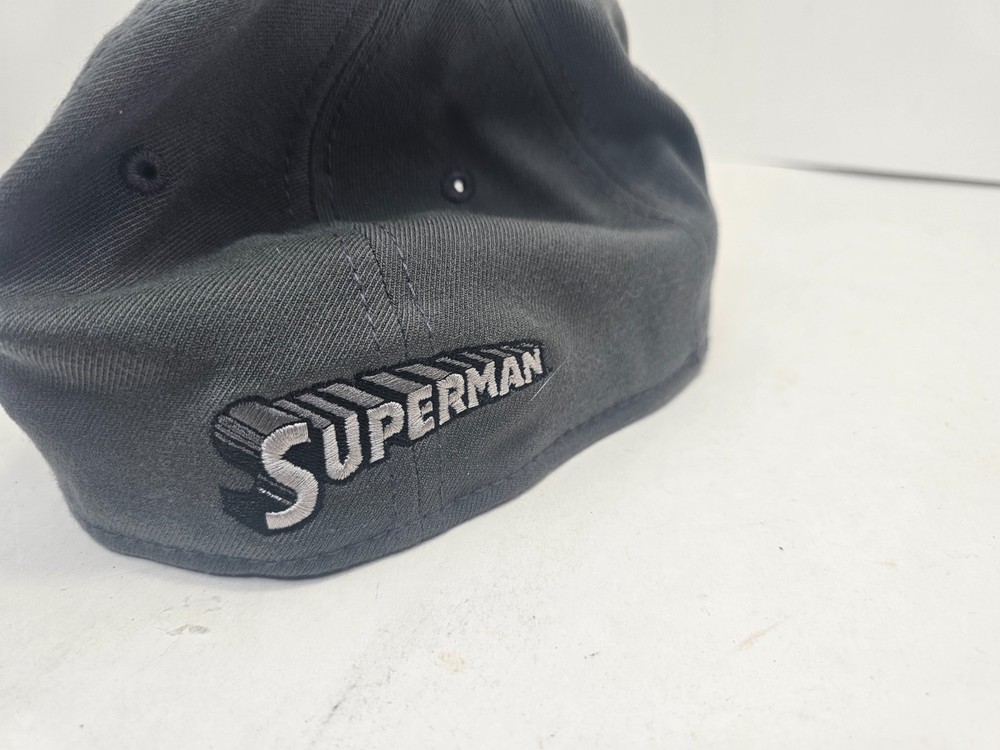 New Era 39THIRTY Superman Hat DC Comics Grey Black Stretch Fit Cap Small-Medium