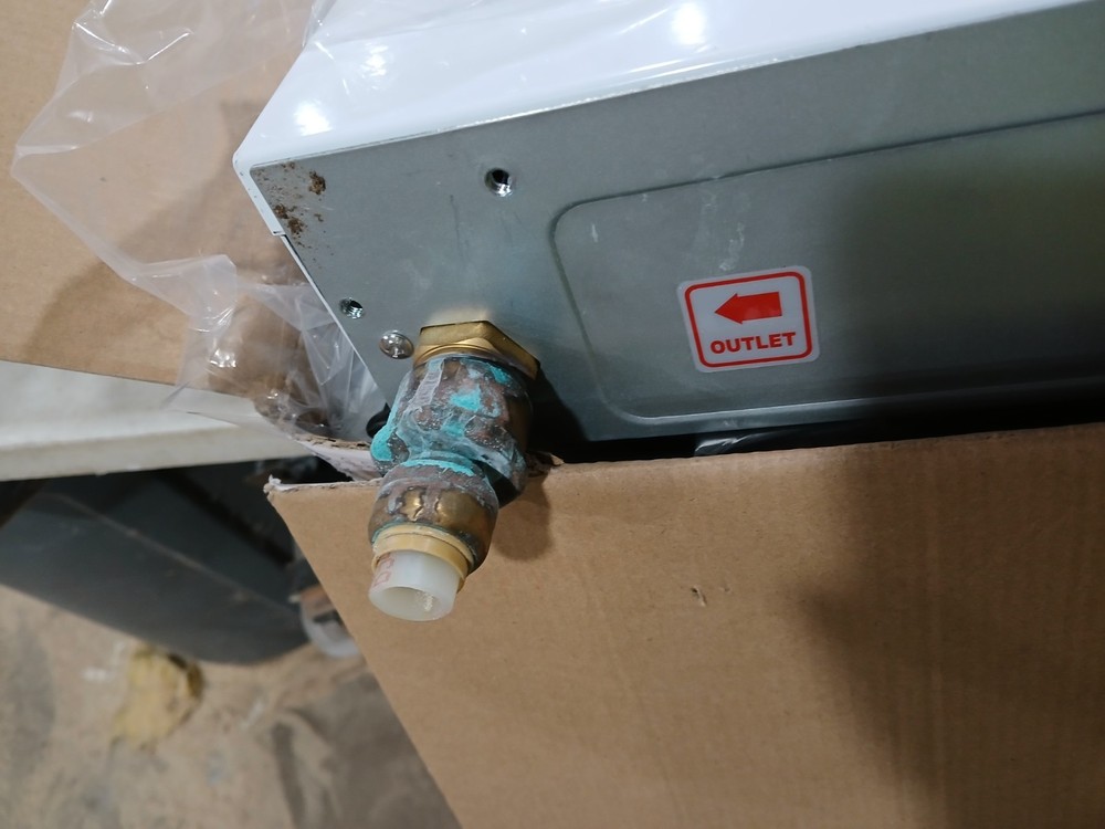 EcoSmart 36 kW 7.03 GPM 240-Volt Electric Tankless Water Heater/Open box, Parts