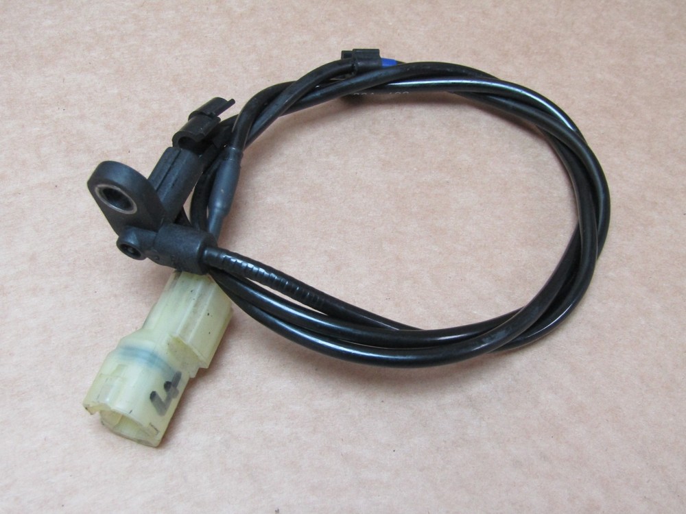 Triumph Street Triple RS 2017 front ABS sensor (15040)