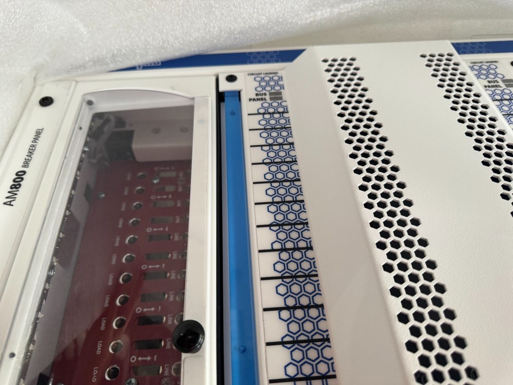 Alpha PowerBay+ Vertical BDFB 800A Advanced Modular Secondary Distribution Bay