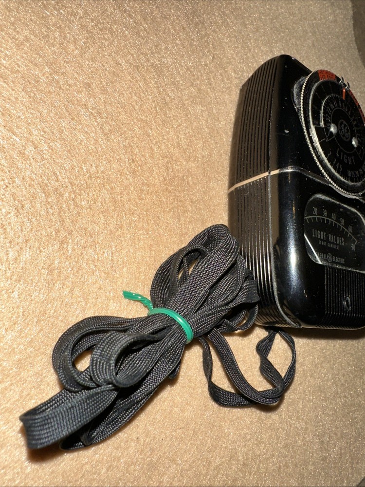 GENERAL ELECTRIC EXPOSURE LIGHT METER MODEL 8DW58Y4