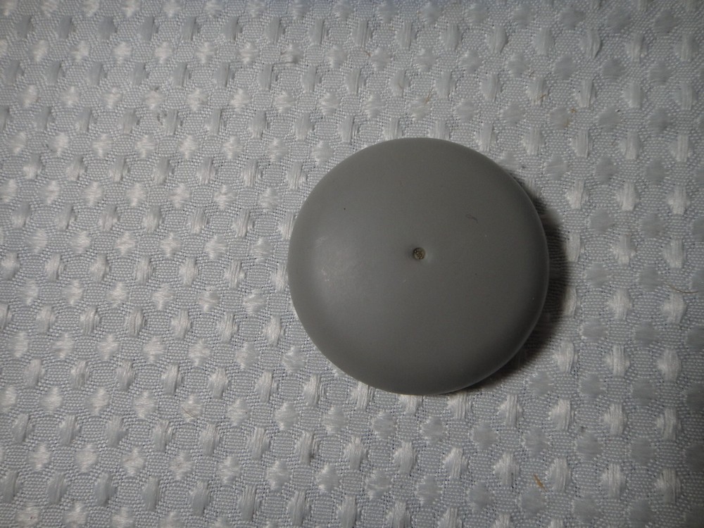Pampered Chef Food Chopper #2585 Replacement Part Rubber Handle Top