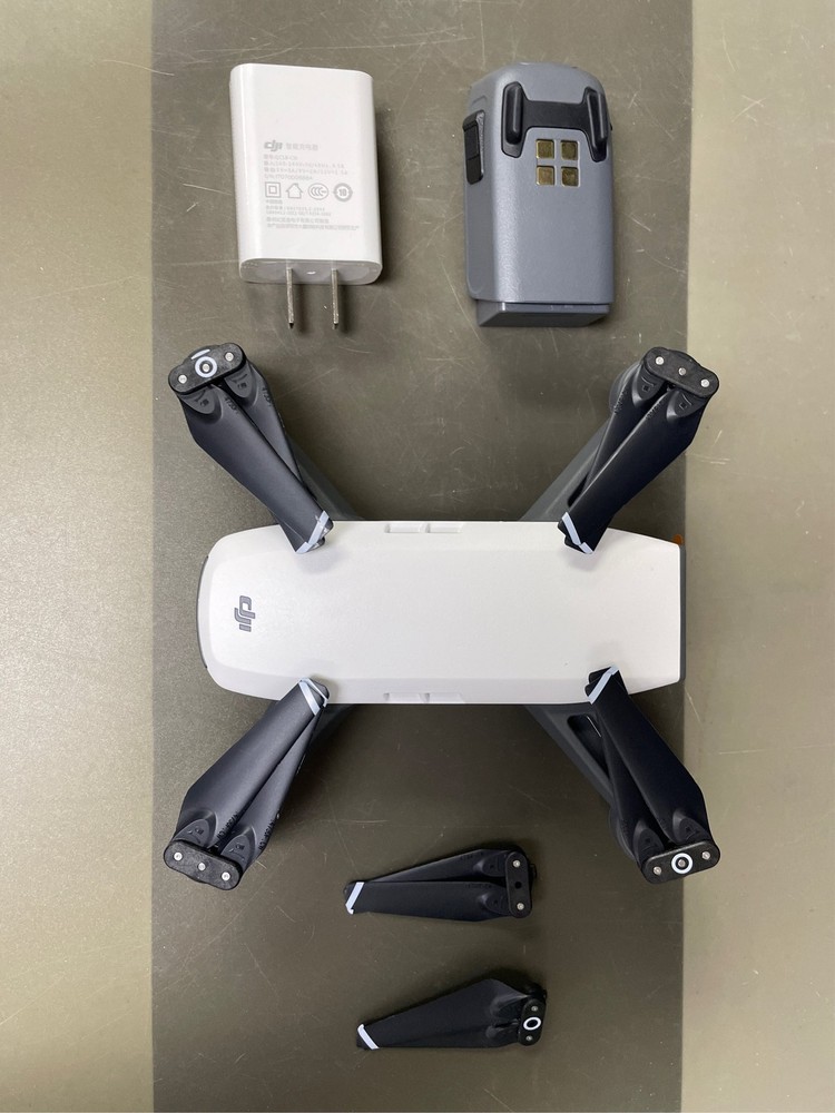 Dji Spark Quadcopter (alpine White)