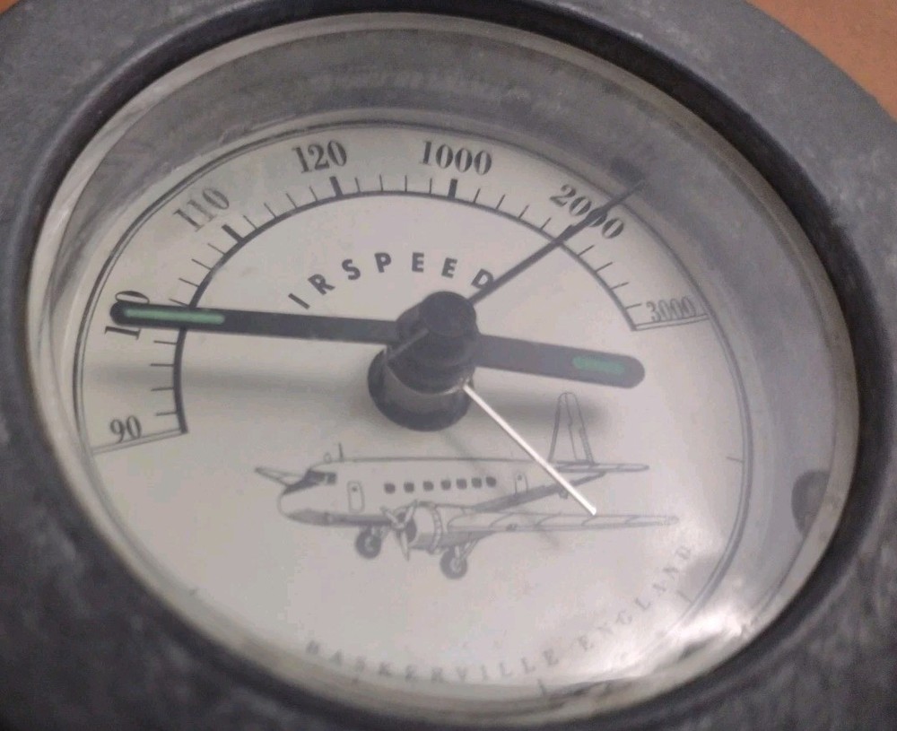 Vintage Airspeed Indicator Baskerville England