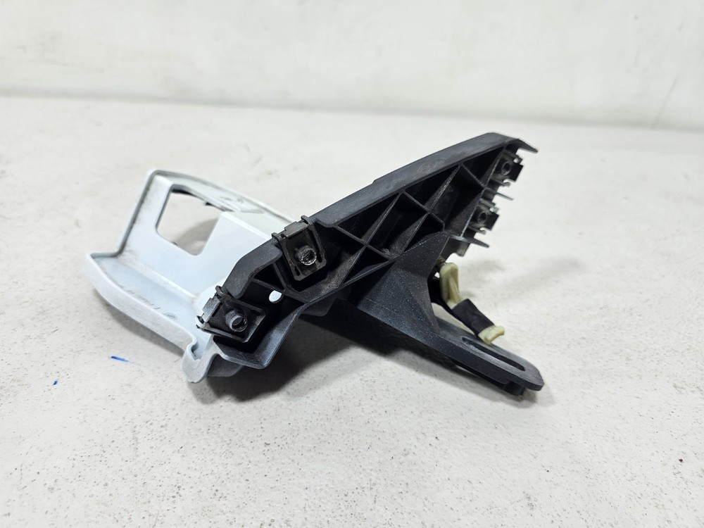 RANGE ROVER EVOQUE WING SUPPORT BRACKET FRONT RIGHT SIDE L538 2012-2018